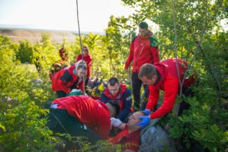 Održan tečaj medicine gorskog spašavanja 2 498206490 1122856189883082 4417452689031254067 n